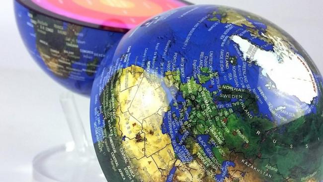 Globes anti gravité